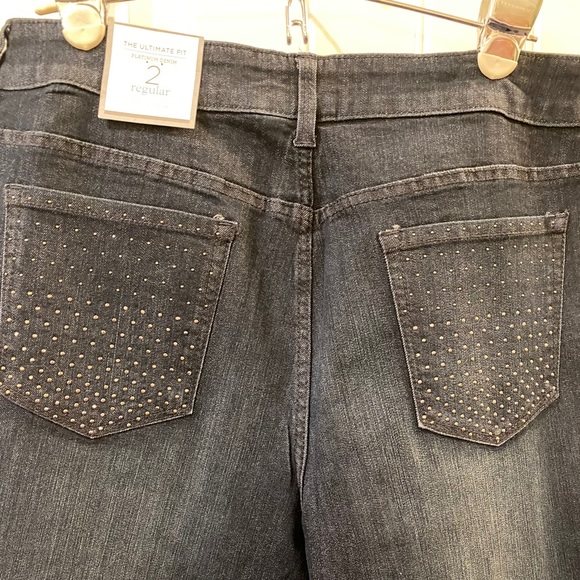 Ladies brand new Chico’s jeans - Picture 2 of 5